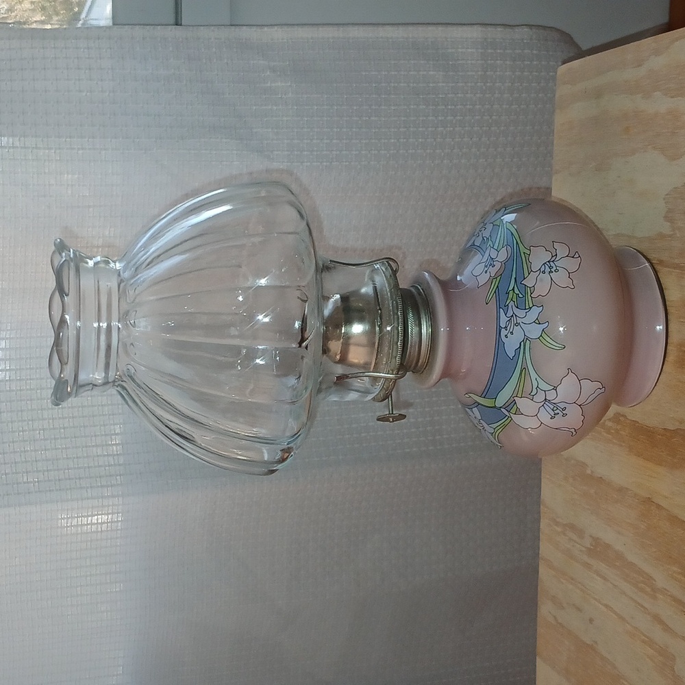 Vintage 1980 Kaadan floral glass oil lamp